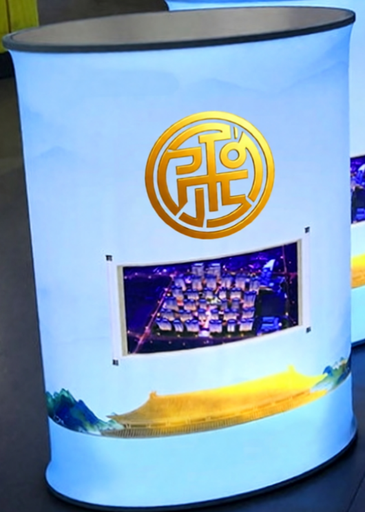 Adjustable height display stand